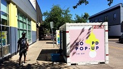 Pop-up store in PODS container