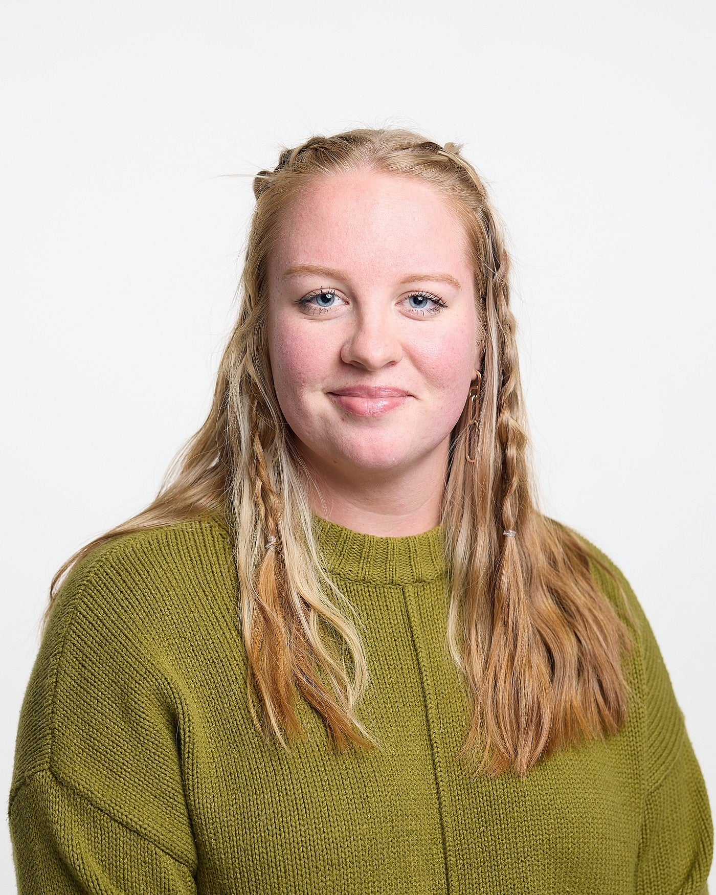 addy leif headshot