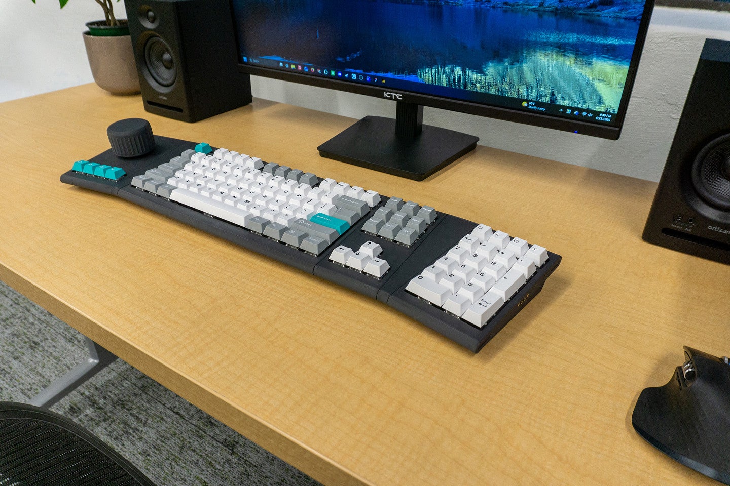 Another angle of the Command Deck with a new setup. 