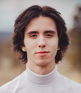 atticus buswell headshot
