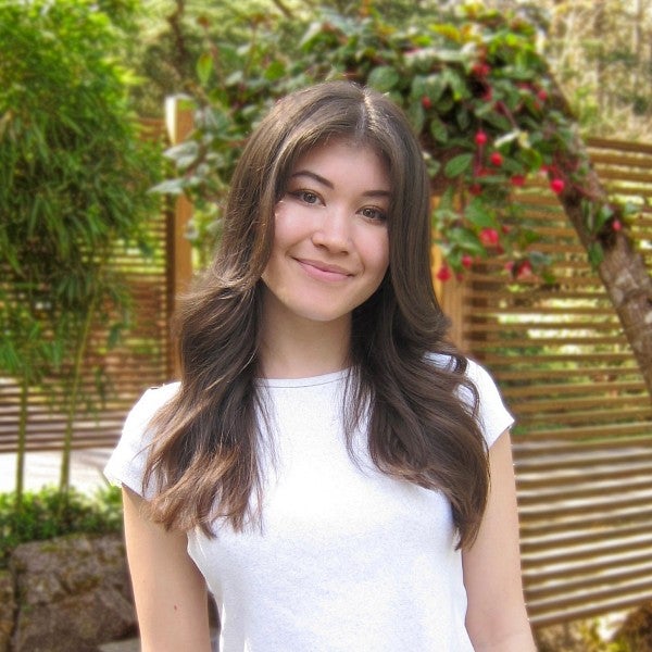 aria delamarter headshot
