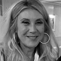 Terri Warpinski Headshot
