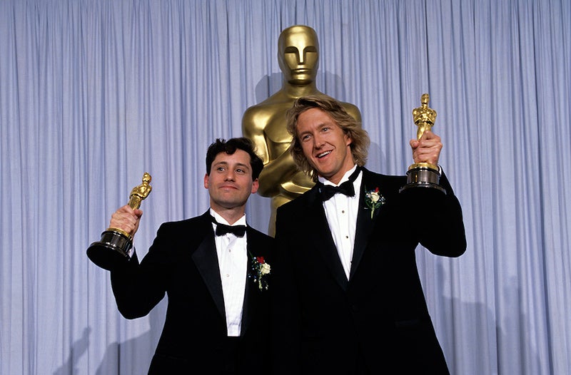 Joe Hutshing (left) accepts Academy Award for Jerry Maguire